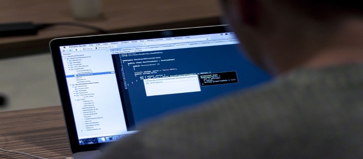 Challenges Facing the DBA in Choosing the Right Database Development Solutions